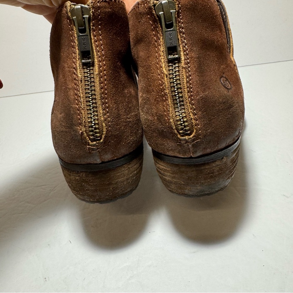 Born Kerri Cognac Brown Distressed Suede Women's Bootie Sz 10 Western Back Zip - Picture 8 of 15